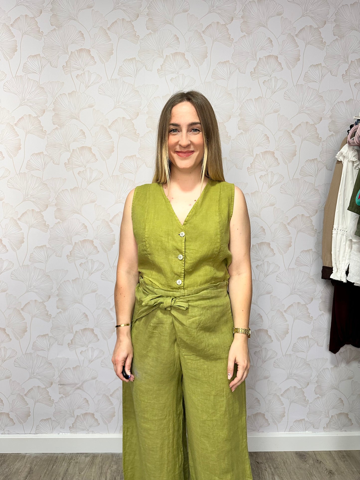 PANTALÓN VERDE CRUZADO