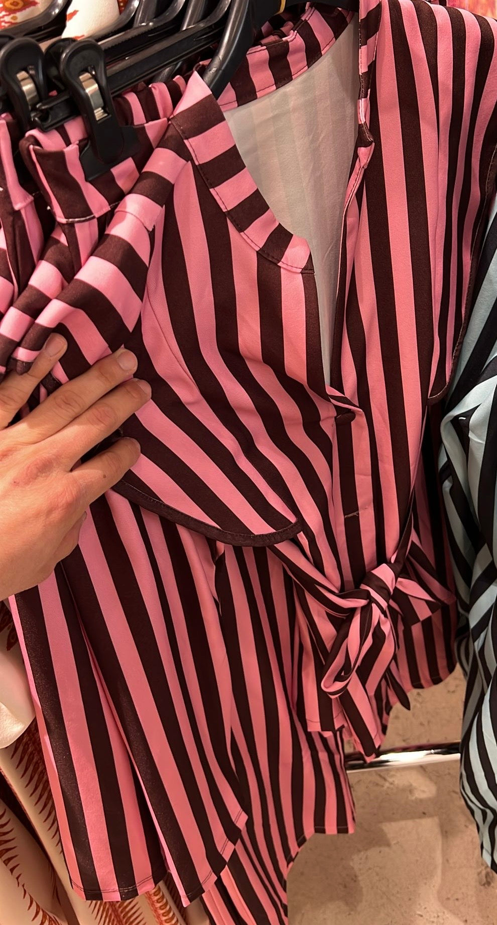 CONJUTO RAYAS ROSA Y MARRÓN