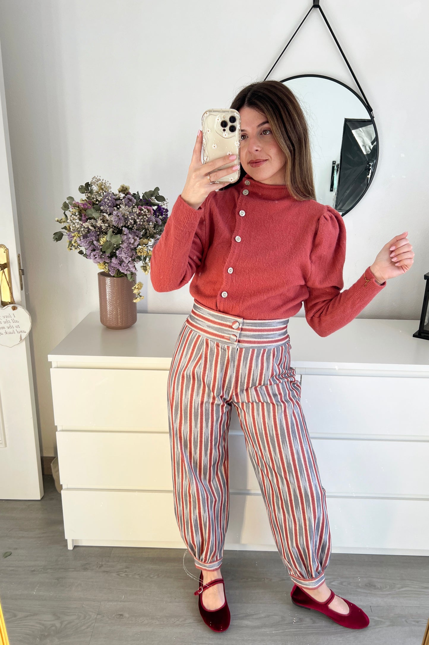 PANTALÓN BALLOON GRIS Y CORAL