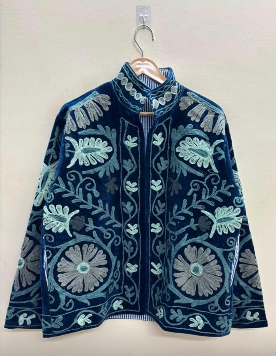 PREVENTA CHAQUETA AMARA