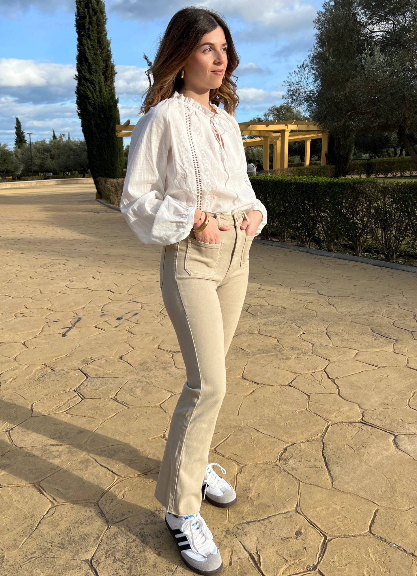PANTALONES FLARE