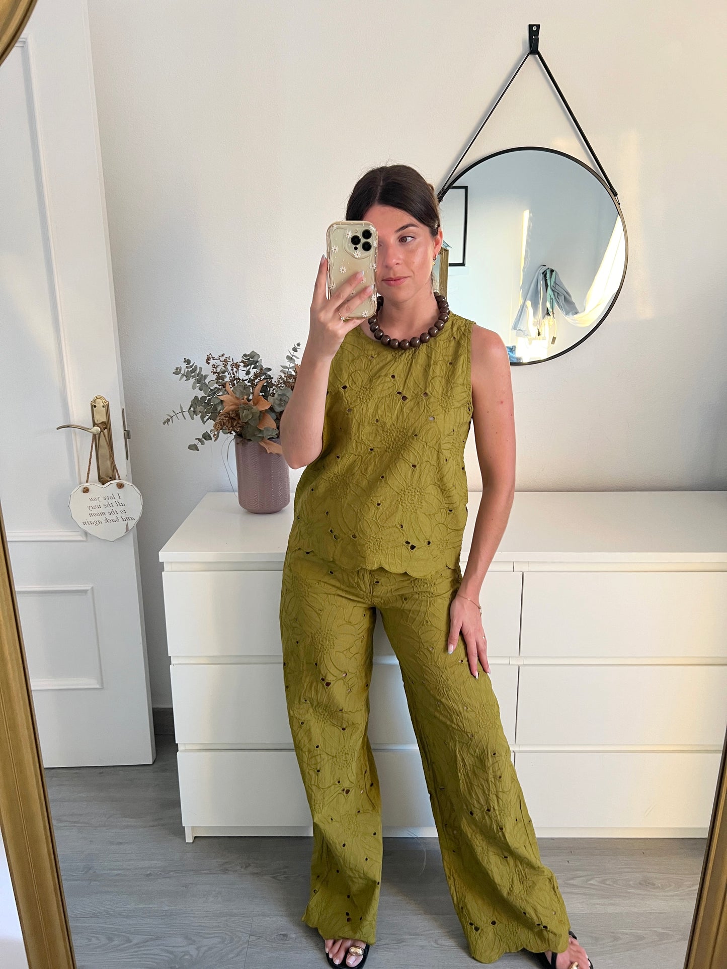 CONJUNTO TROQUELADO OLIVA