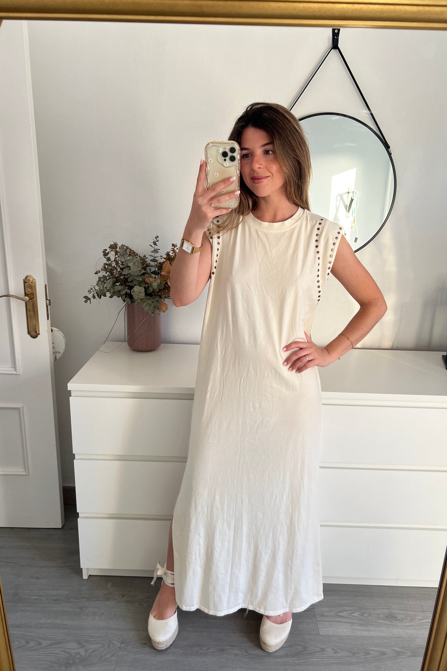 VESTIDO TACHUELAS