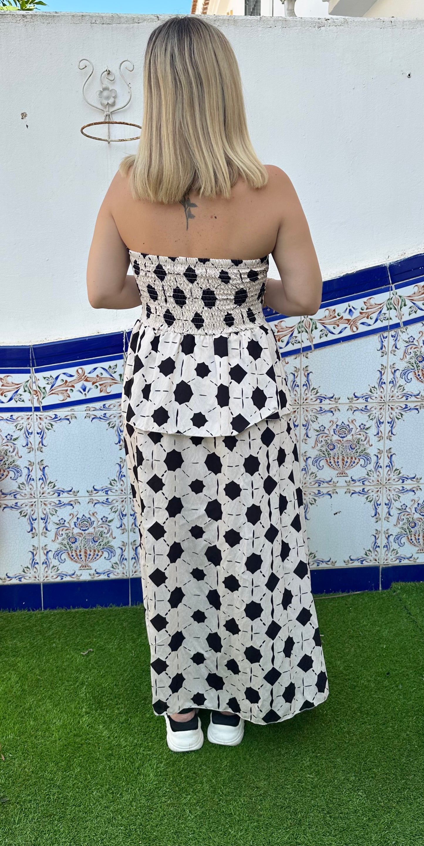 VESTIDO ZAHARA BLANCO Y NEGRO