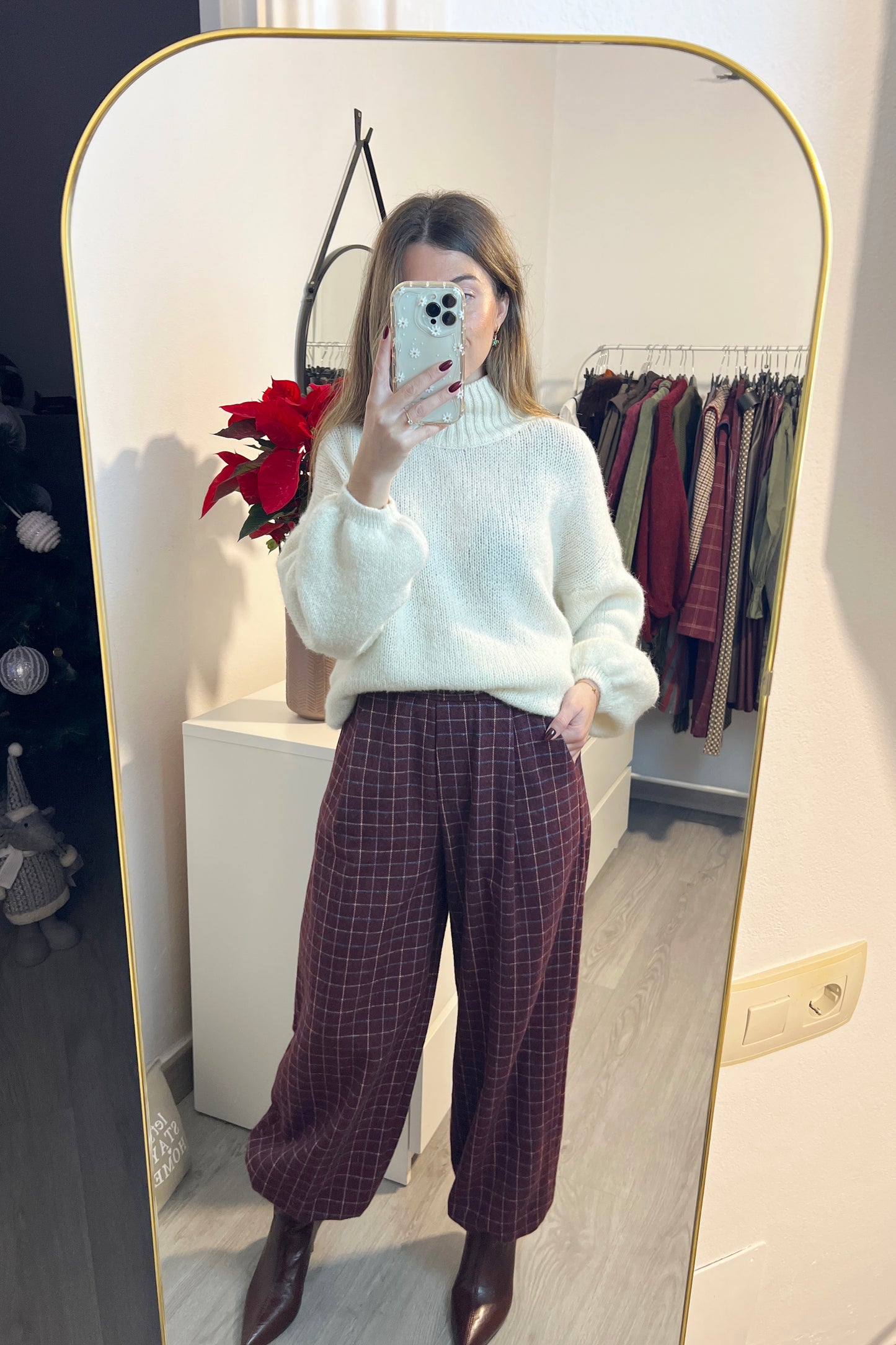 PANTALÓN CUADRO BURDEOS