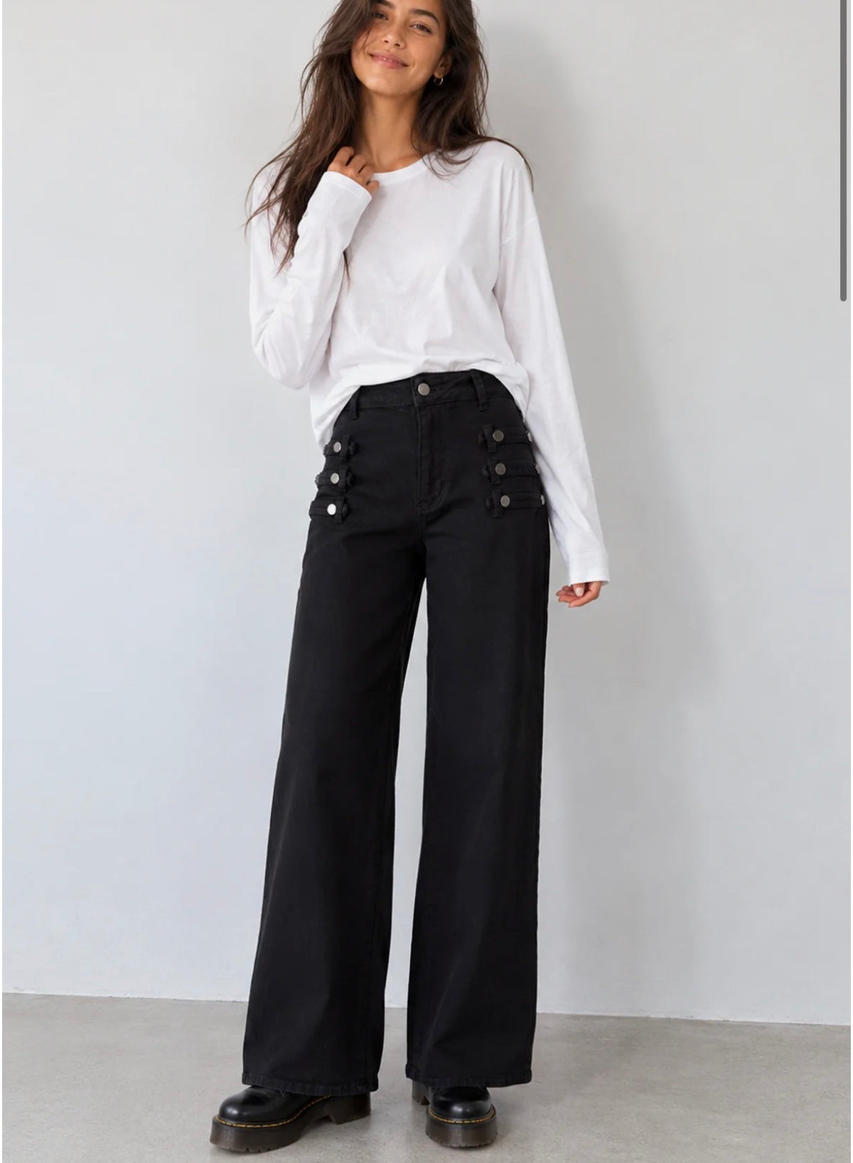 PANTALÓN DENIM NEGRO