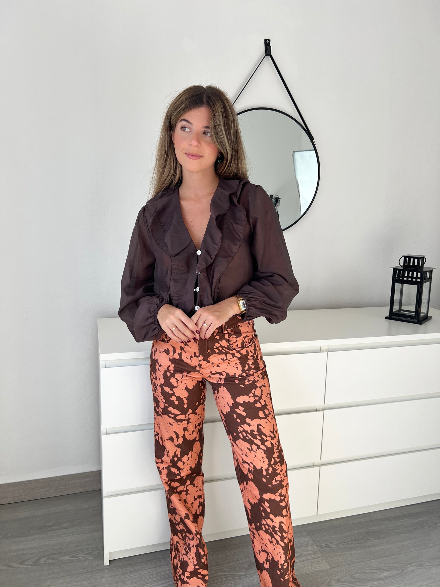 BLUSA VOLANTES CHOCOLATE