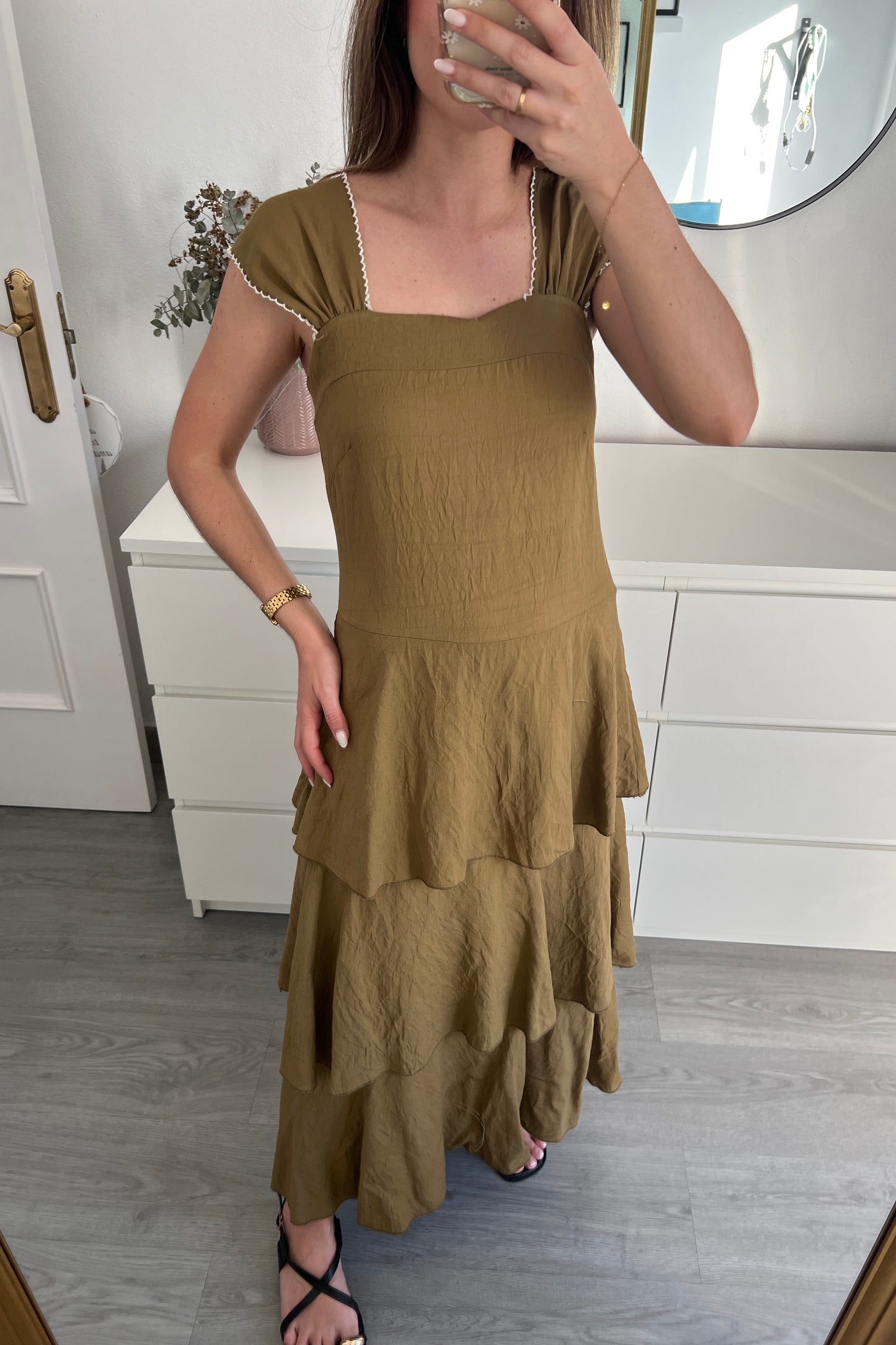 VESTIDO VOLANTES OLIVA