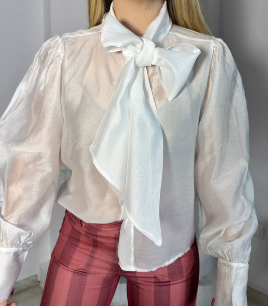BLUSA LAZO BLANCA