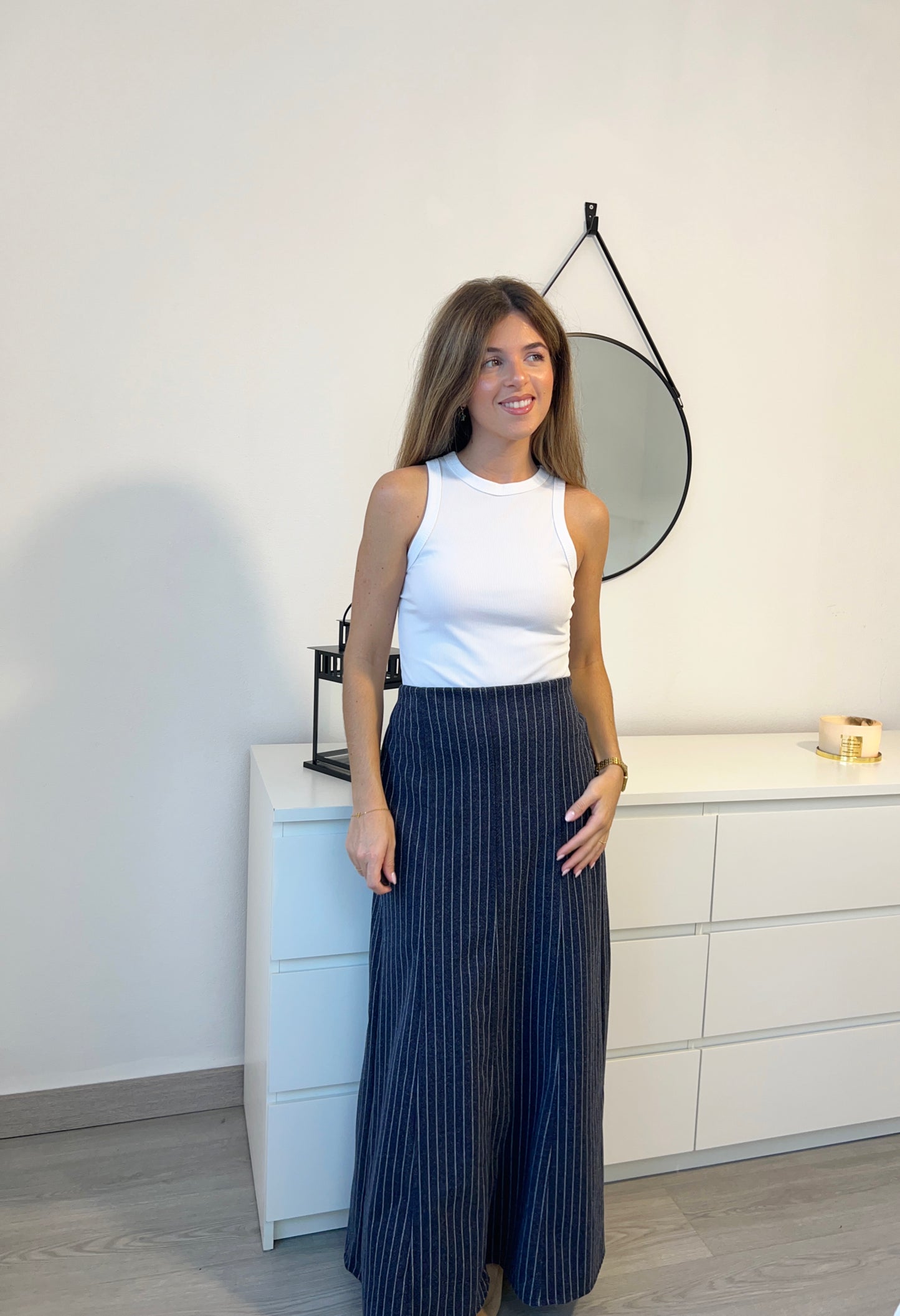 FALDA RAYA DIPLOMÁTICA