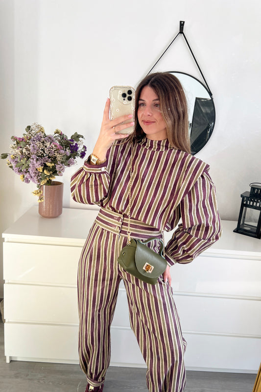 BLUSA HOMBRERAS VERDE Y MORADA