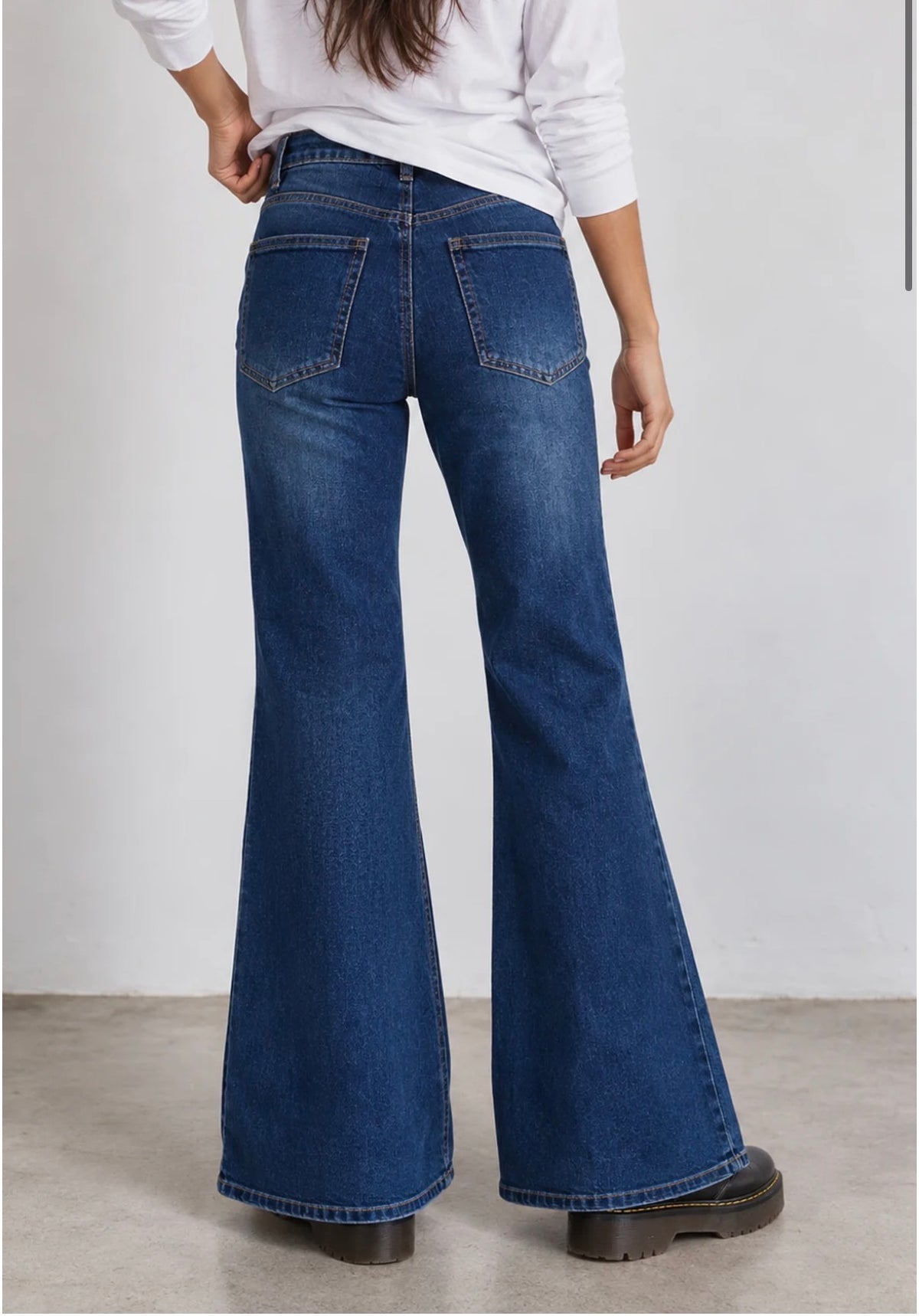 PANTALÓN DENIM BOTONES