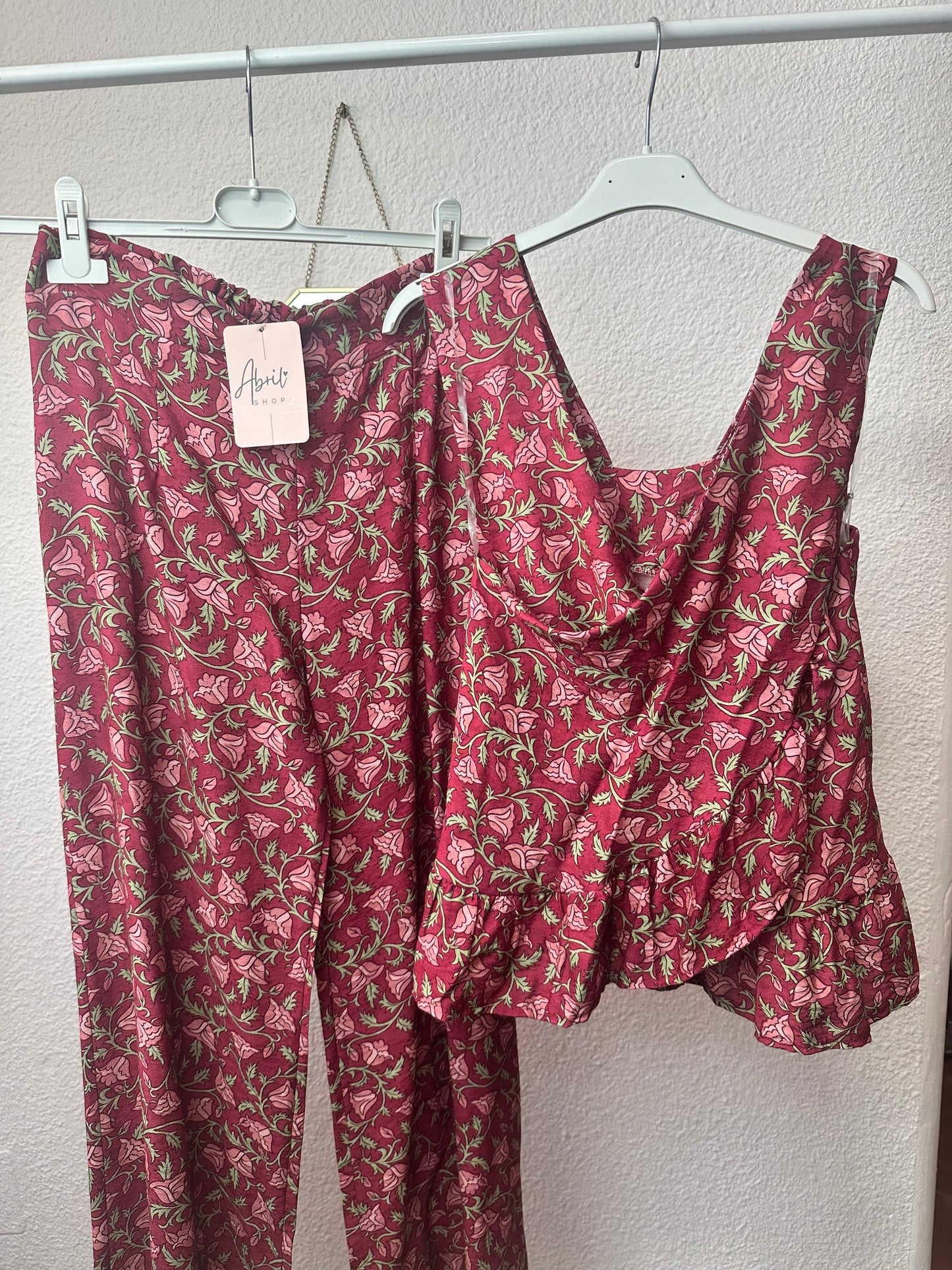 CONJUTO TOP Y PANTALÓN