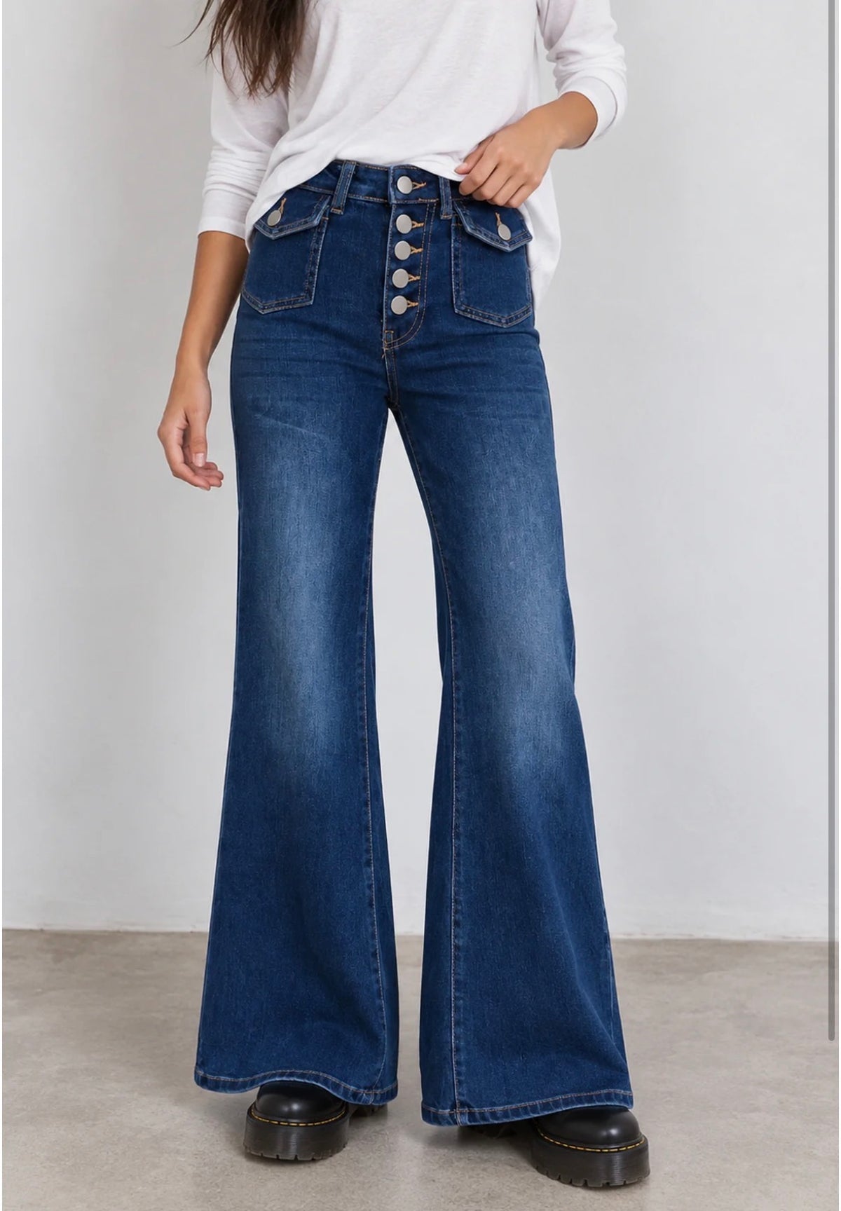 PANTALÓN DENIM BOTONES